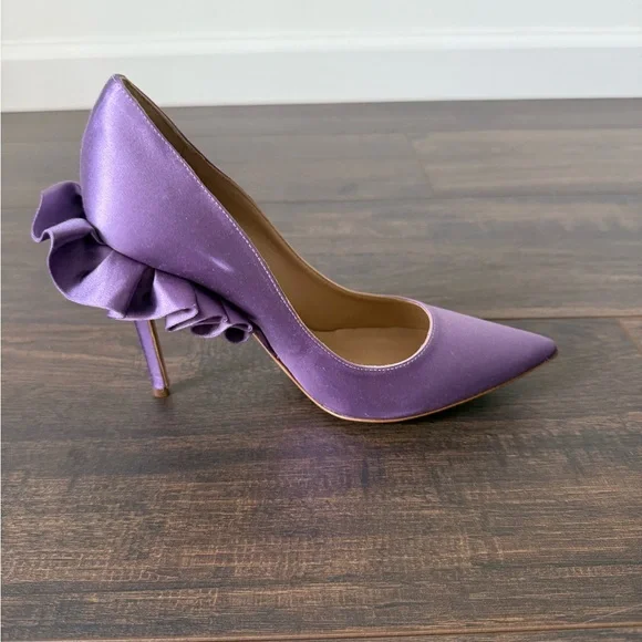 Andrea Wazen Rouches 105MM Satin Pumps
